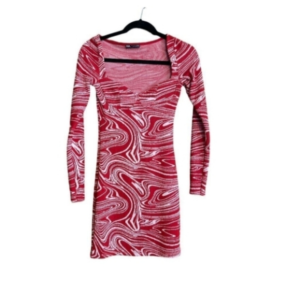 ZARA Jacquard Red White Swirl Mini Dress Knit Long Sleeve Medium Sweetheart Neck - Picture 2 of 5